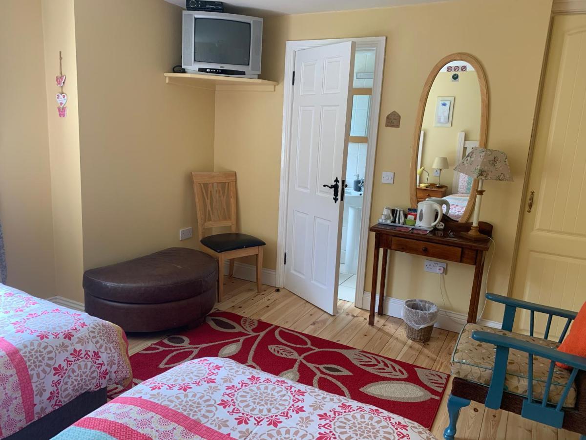 Teac Seain Bar & Bnb Annascaul Экстерьер фото